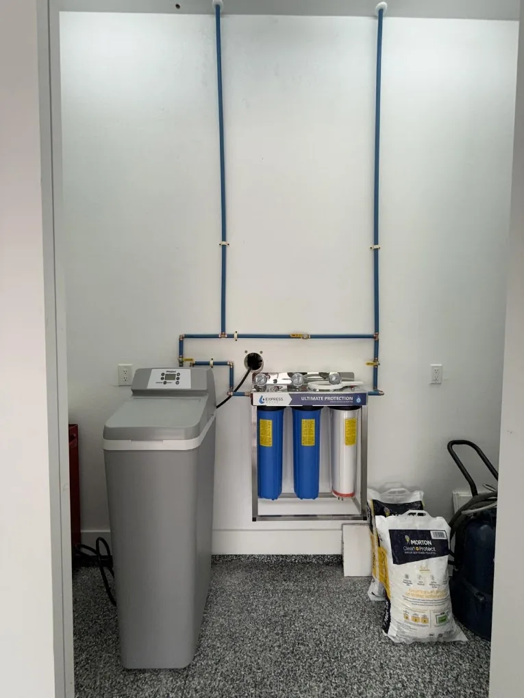 Water softener and reverse-osmosis water filtration system installed by The Golden Plumber in Pensacola